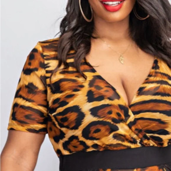 Women’s Clothing - Picture 12 of 16